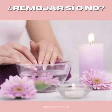 ¿Es bueno remojar las uñas antes de la manicura?